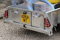 remove-yellow-reg-plate-tailboard